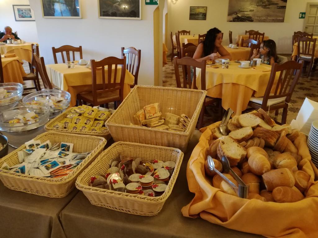 安吉拉别墅酒店及Spa水疗中心 Forio di Ischia 外观 照片